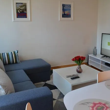 Cozy Flat In Best Location In Bergen. Tg94d Διαμέρισμα *
